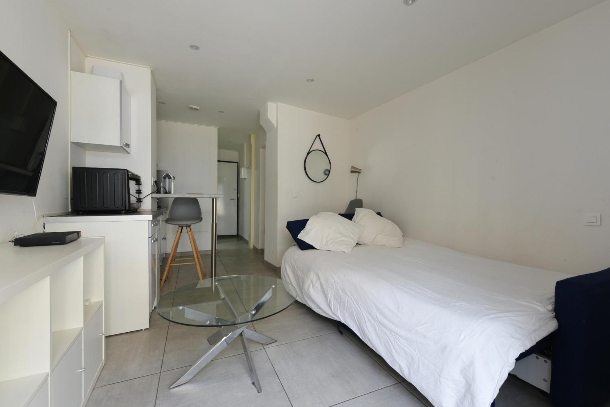 Provencal Studio Netflix Appart-Hotel-Provence La Fare-les-Oliviers Екстериор снимка