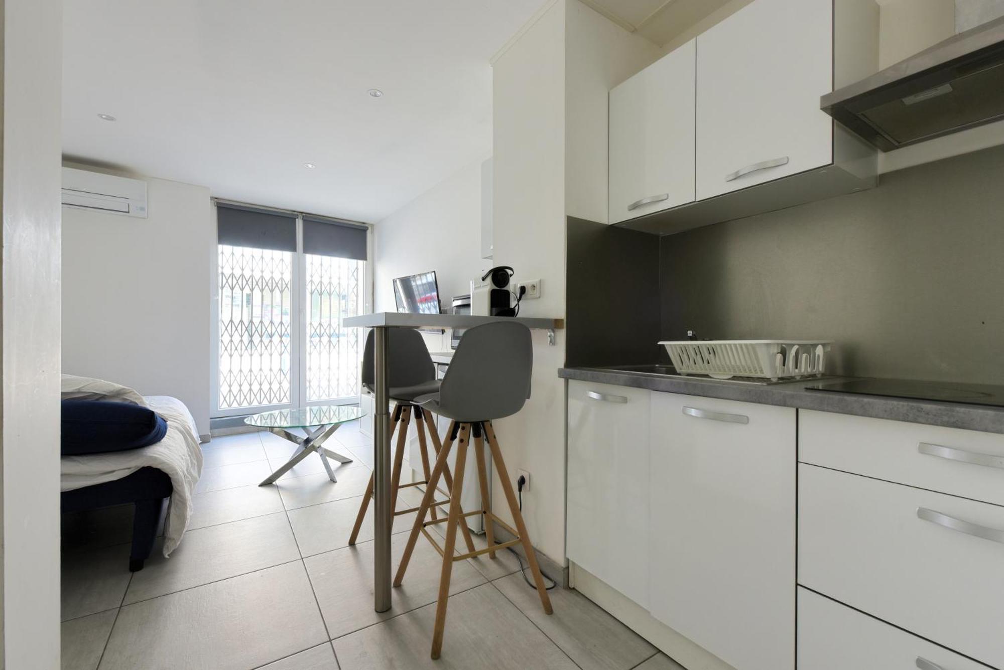 Provencal Studio Netflix Appart-Hotel-Provence La Fare-les-Oliviers Екстериор снимка